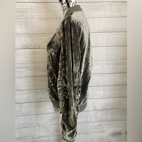 Free People | Women’s Ruched Velvet Bomber Jacket - Picture 4 of 8